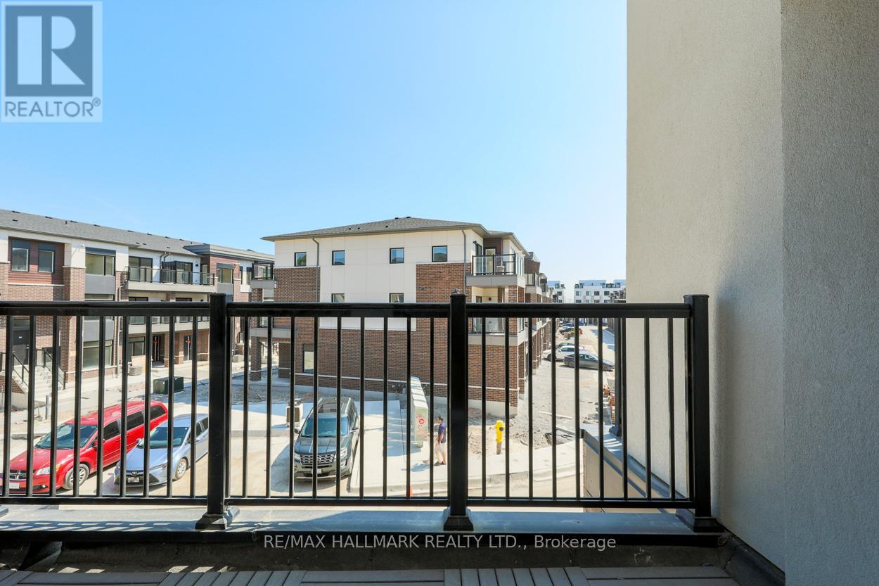Photo 4 of 703 1695 Dersan Street, Pickering ON