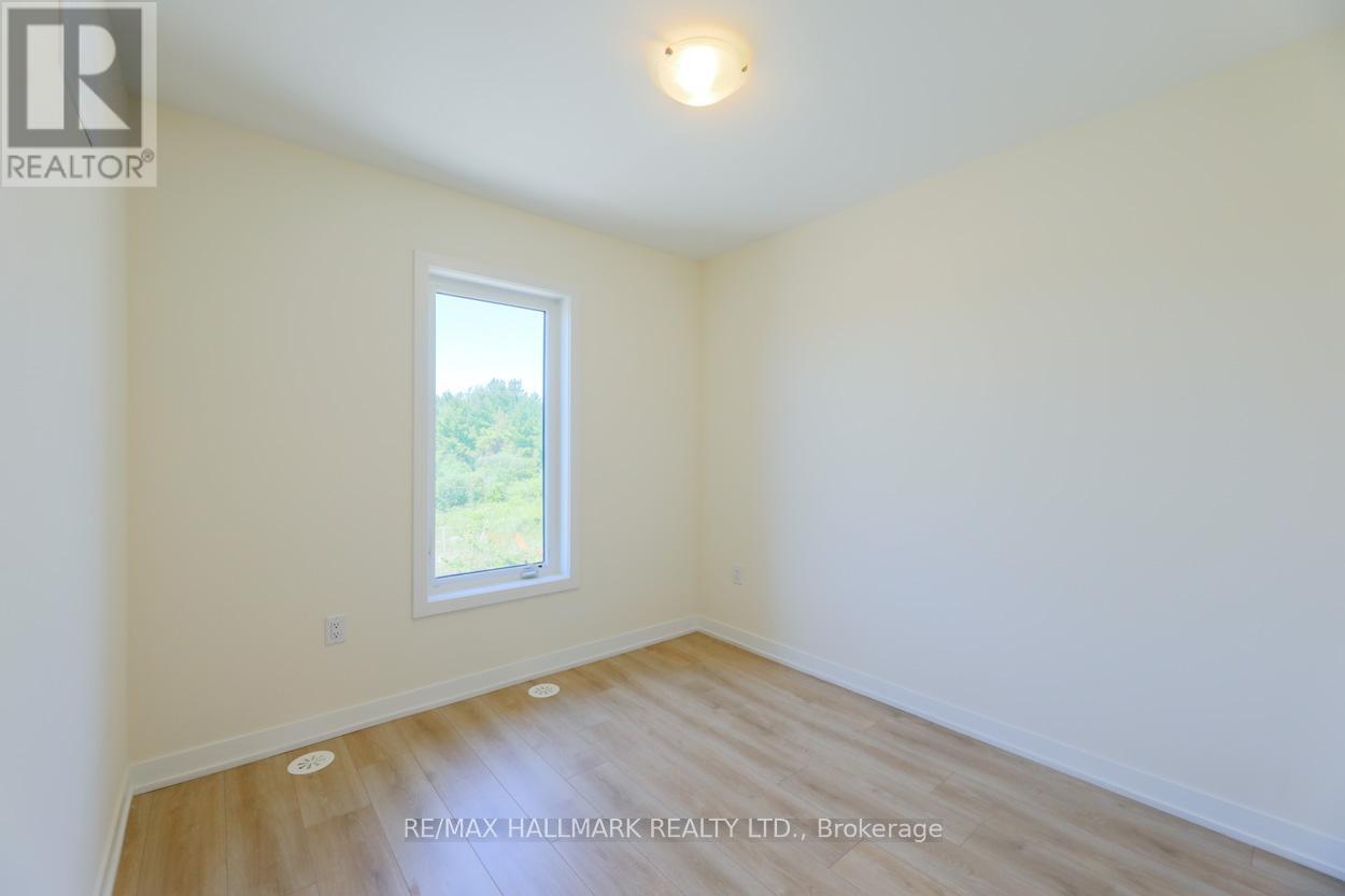 Photo 13 of 703 1695 Dersan Street, Pickering ON