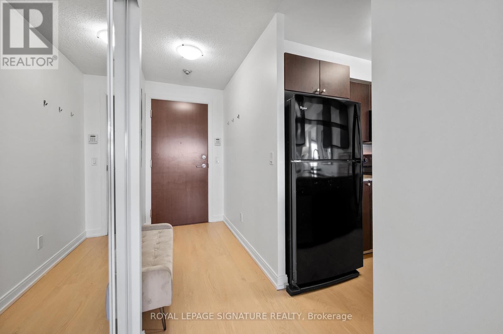 Photo 7 of 921 181 Village Green Square, Toronto ON