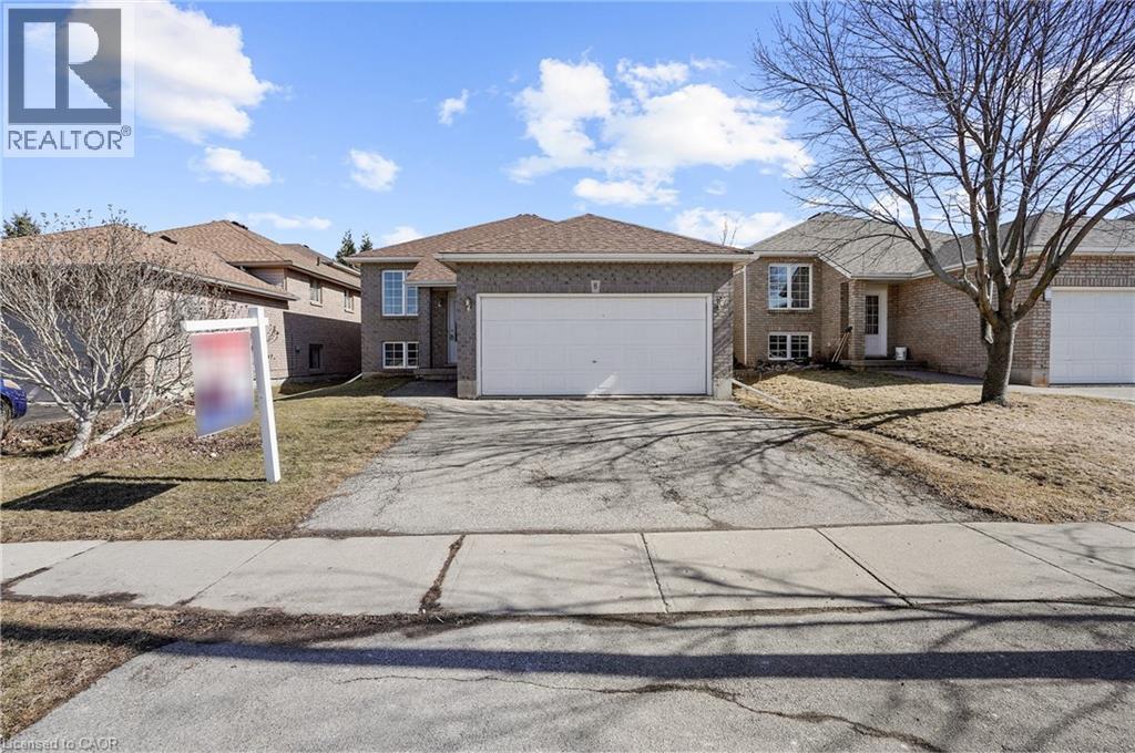 Photo 1 of 8 Bradley Lane, Brantford ON