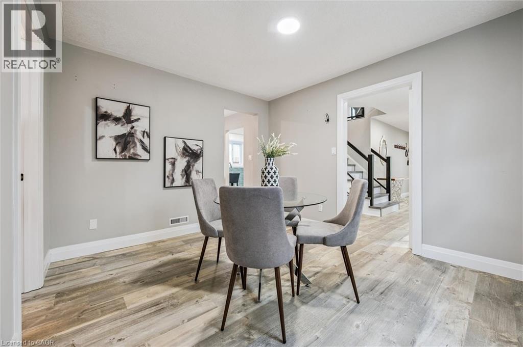 Photo 10 of 55 Stiefelmeyer Crescent, Baden ON