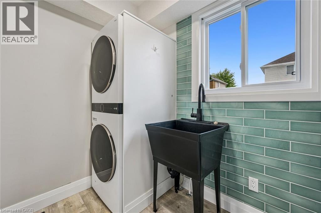 Photo 13 of 55 Stiefelmeyer Crescent, Baden ON