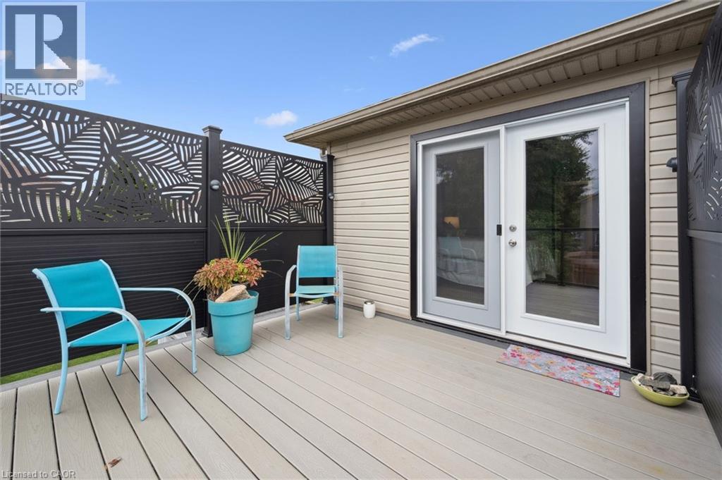 Photo 24 of 55 Stiefelmeyer Crescent, Baden ON
