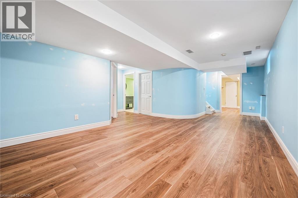 Photo 26 of 55 Stiefelmeyer Crescent, Baden ON