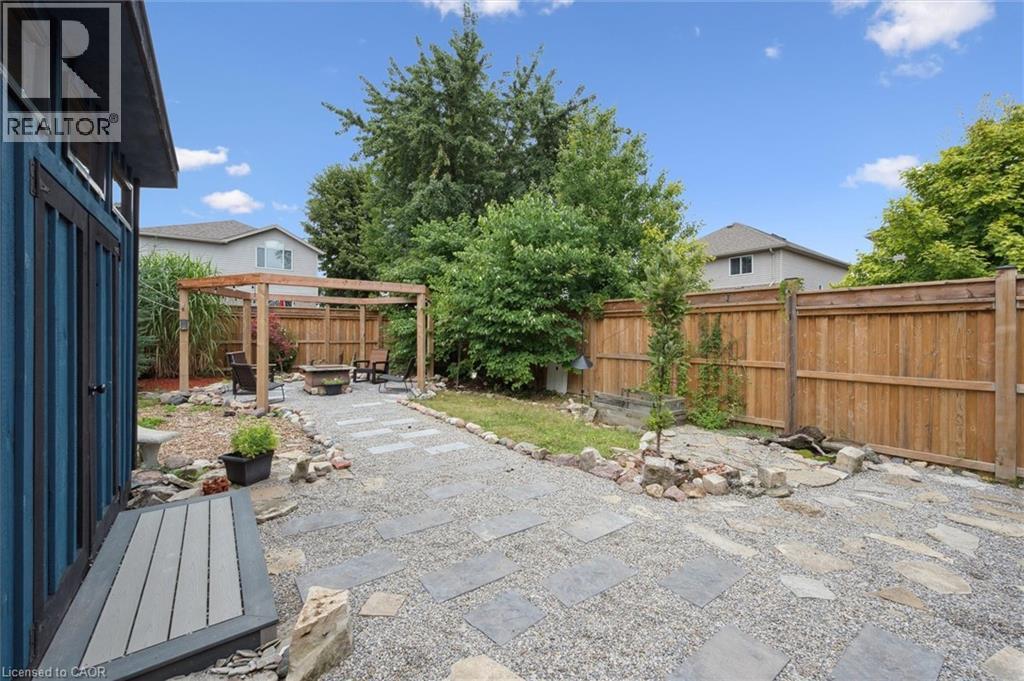 Photo 31 of 55 Stiefelmeyer Crescent, Baden ON