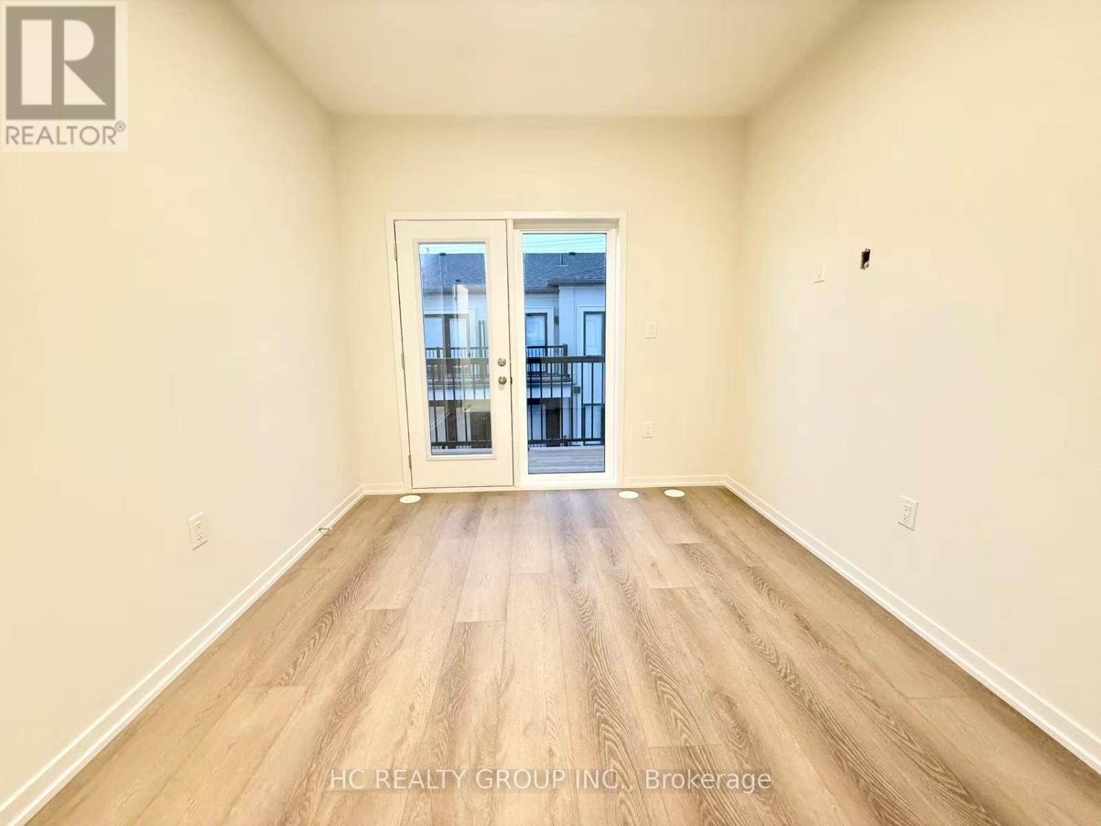 Photo 11 of 39 Matawin Lane, Richmond Hill ON