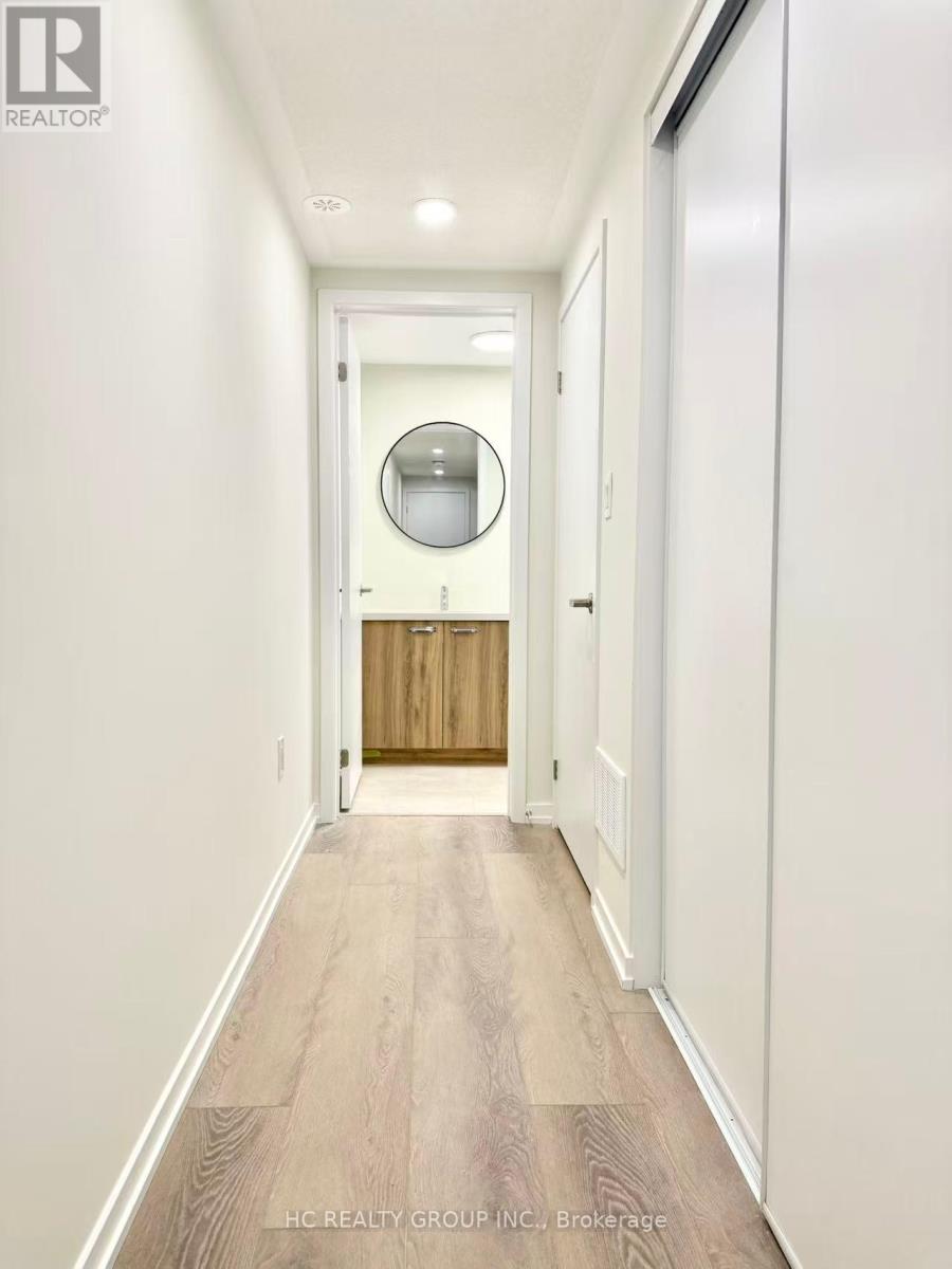 Photo 20 of 39 Matawin Lane, Richmond Hill ON