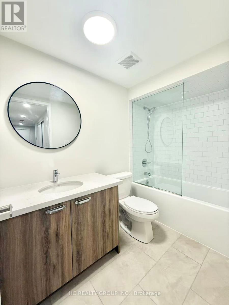 Photo 13 of 39 Matawin Lane, Richmond Hill ON