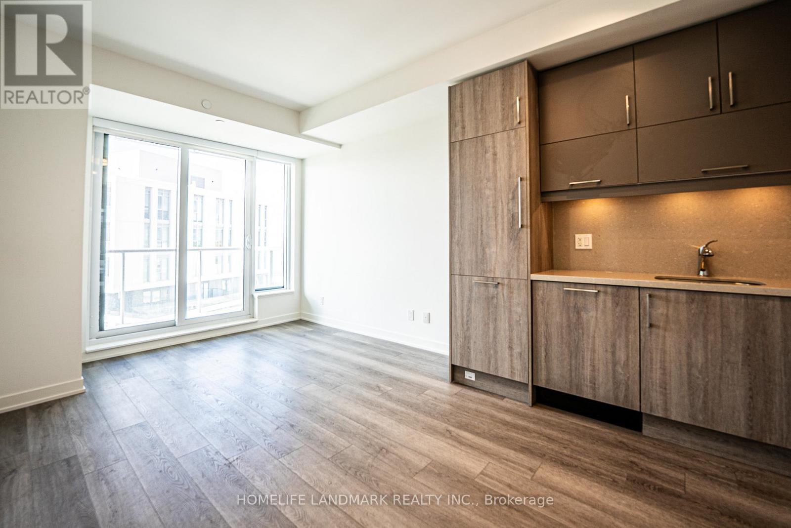 Photo 3 of 1701 B 292 Verdale Crossing, Markham ON