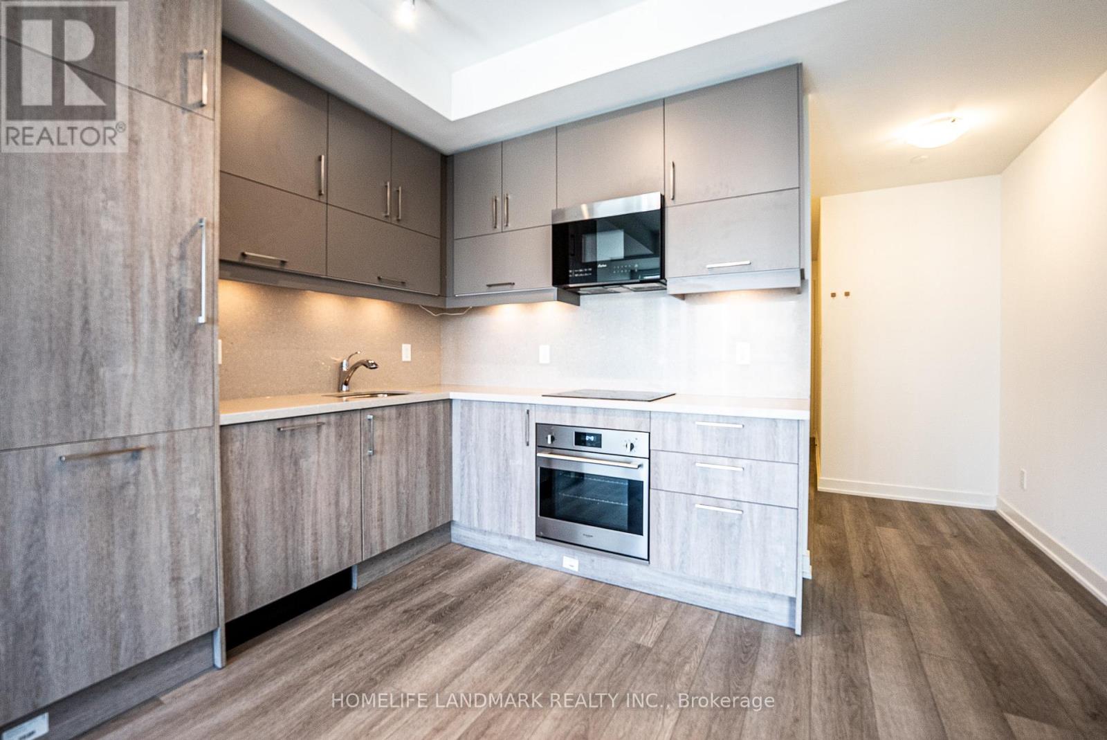 Photo 5 of 1701 B 292 Verdale Crossing, Markham ON