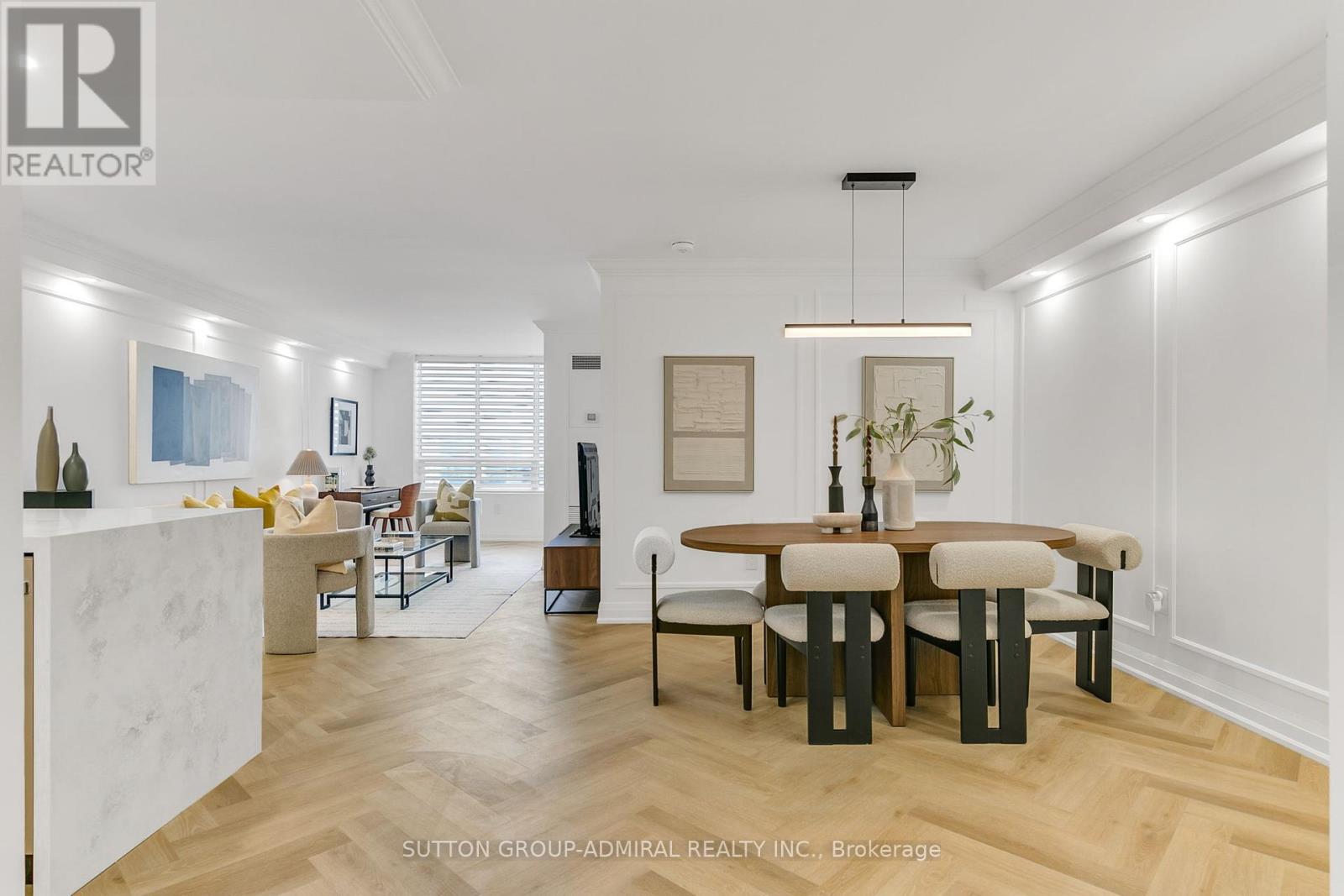 Photo 6 of 908 7601 Bathurst Street, Vaughan ON