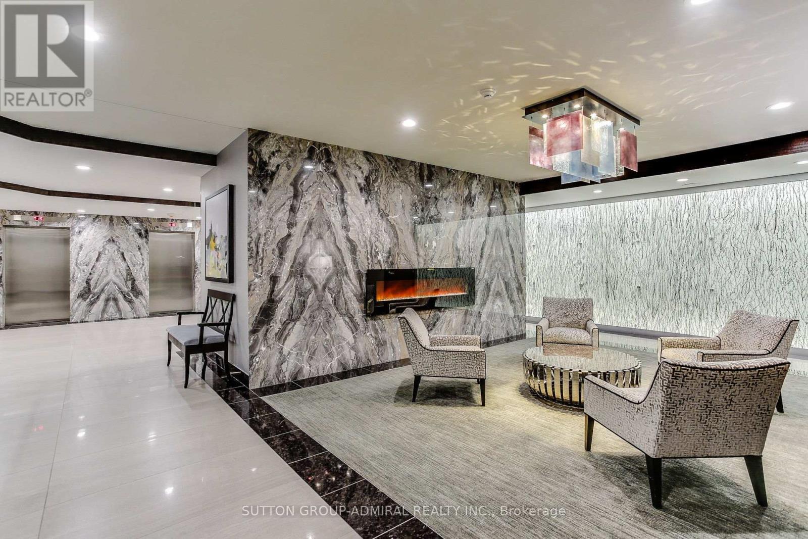 Photo 8 of 908 7601 Bathurst Street, Vaughan ON