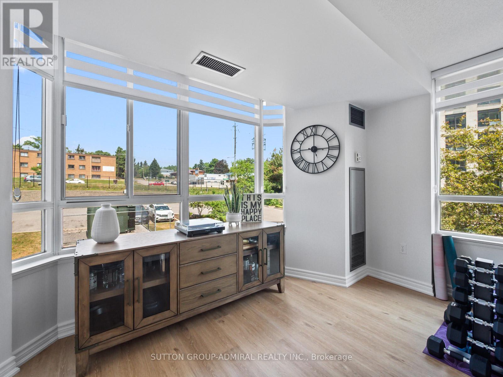 Photo 36 of 204 270 Davis Drive, Newmarket ON