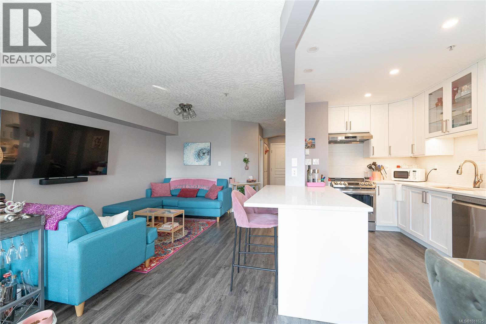 Photo 8 of 404 935 Johnson St, Victoria BC