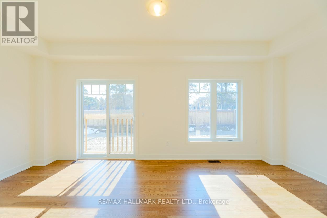 Photo 8 of 43 Shipley Avenue, Collingwood ON