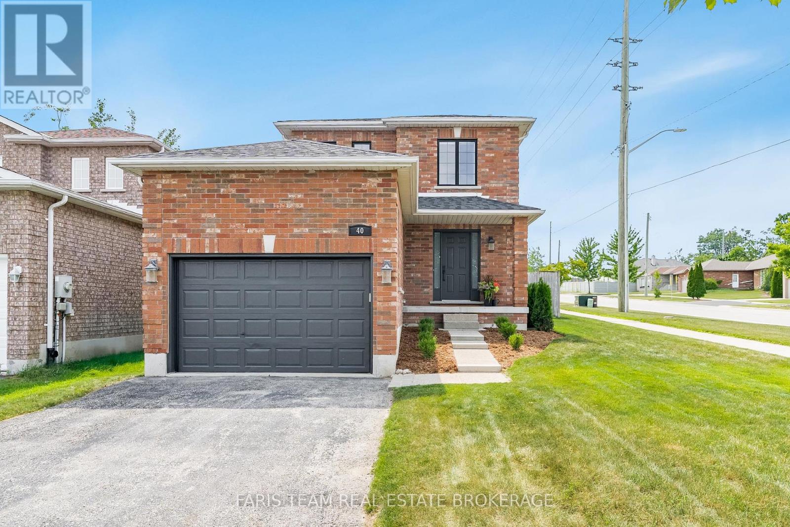 Photo 1 of 40 Brown Wood Drive, Barrie ON