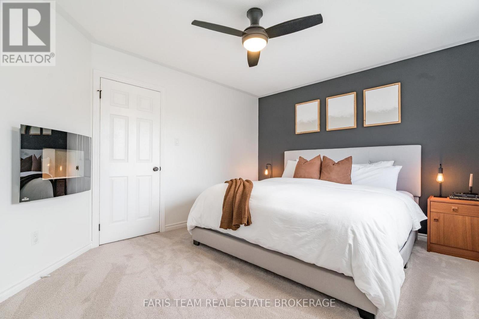 Photo 19 of 40 Brown Wood Drive, Barrie ON