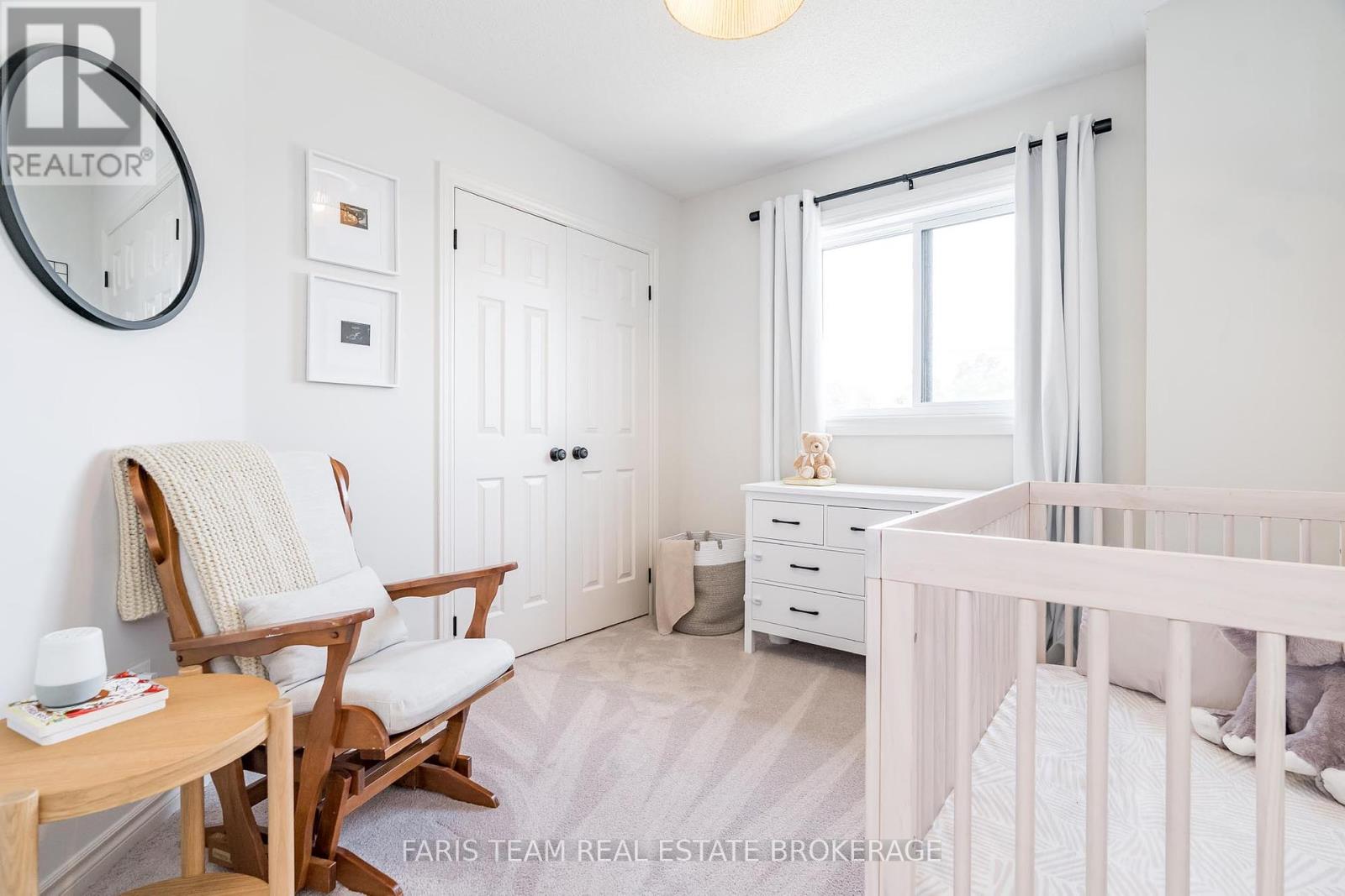Photo 23 of 40 Brown Wood Drive, Barrie ON