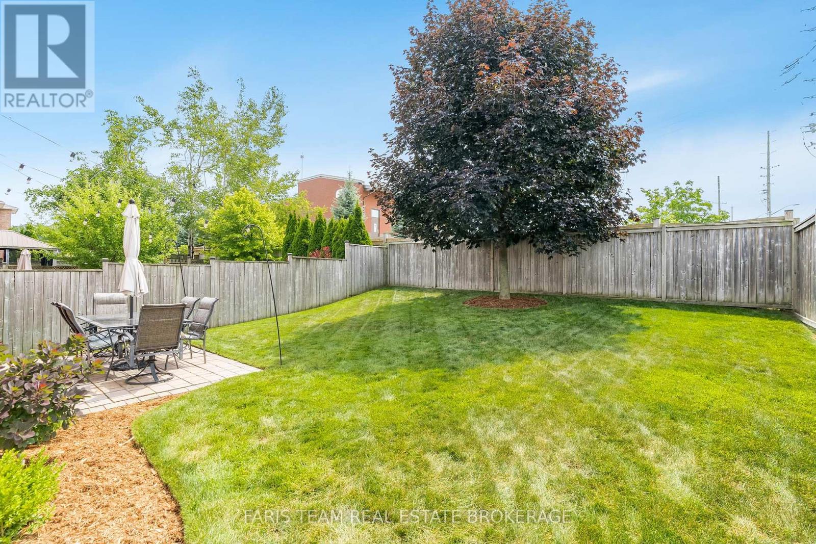 Photo 38 of 40 Brown Wood Drive, Barrie ON
