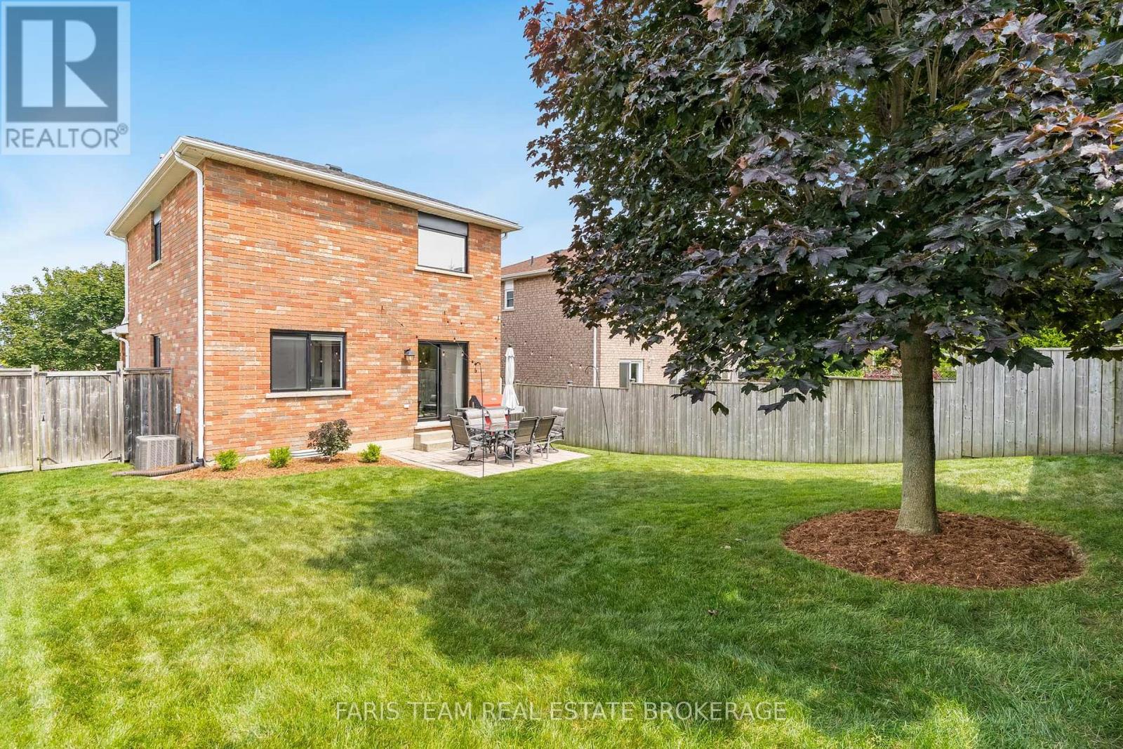 Photo 40 of 40 Brown Wood Drive, Barrie ON