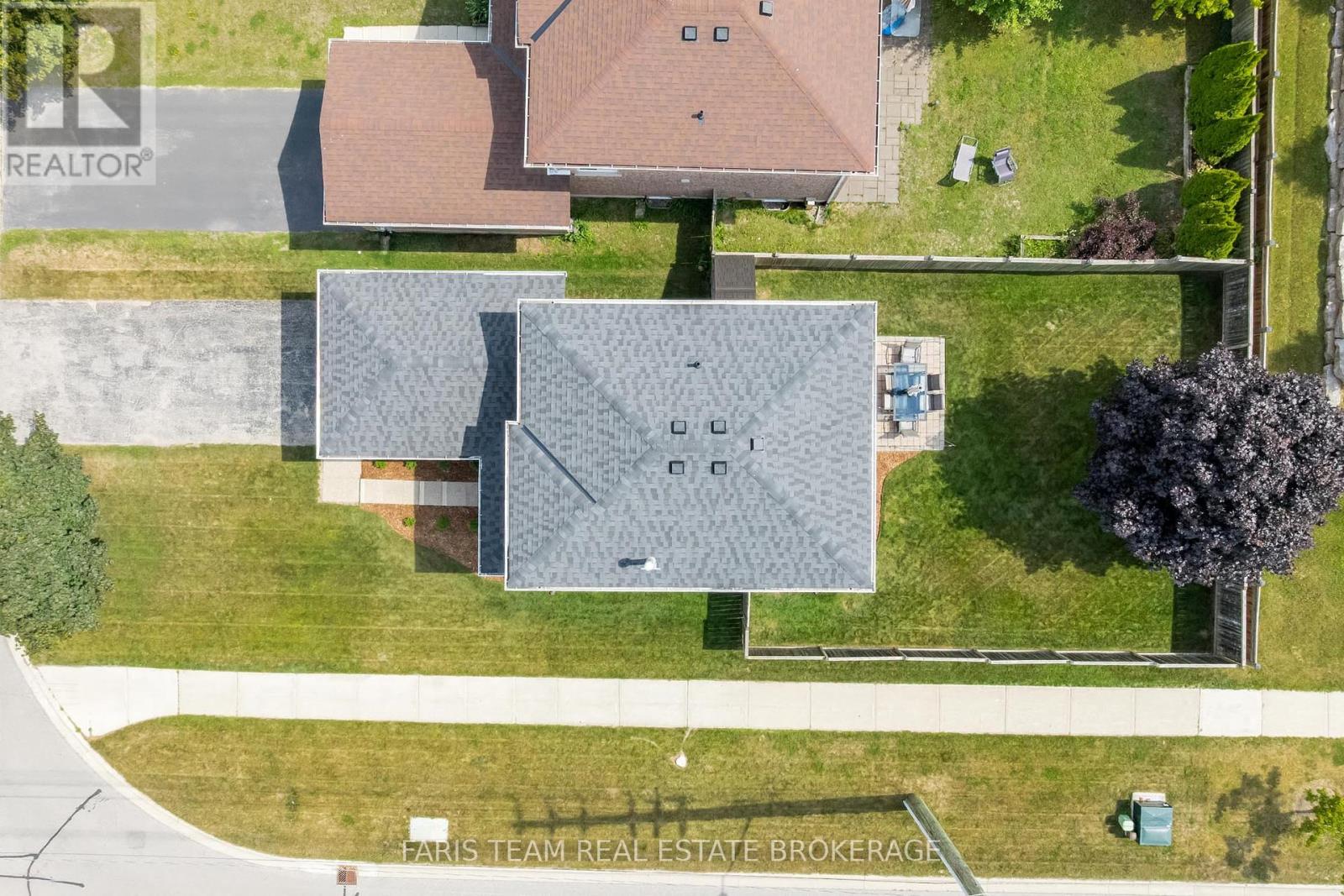 Photo 41 of 40 Brown Wood Drive, Barrie ON