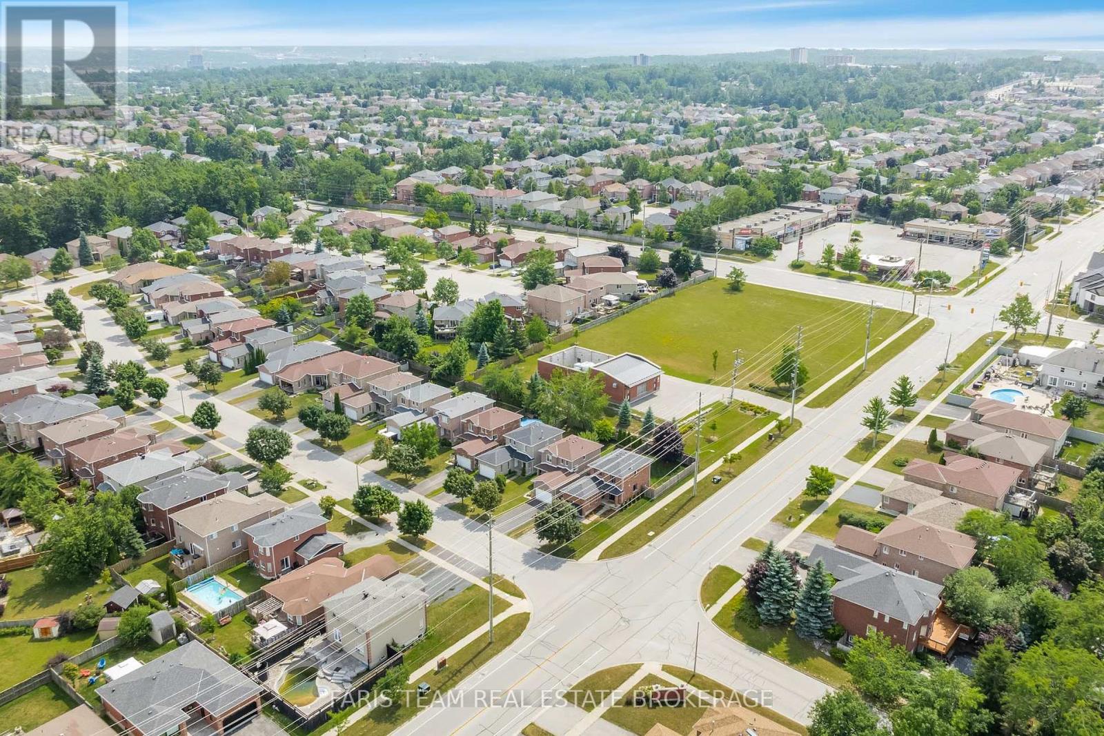 Photo 42 of 40 Brown Wood Drive, Barrie ON
