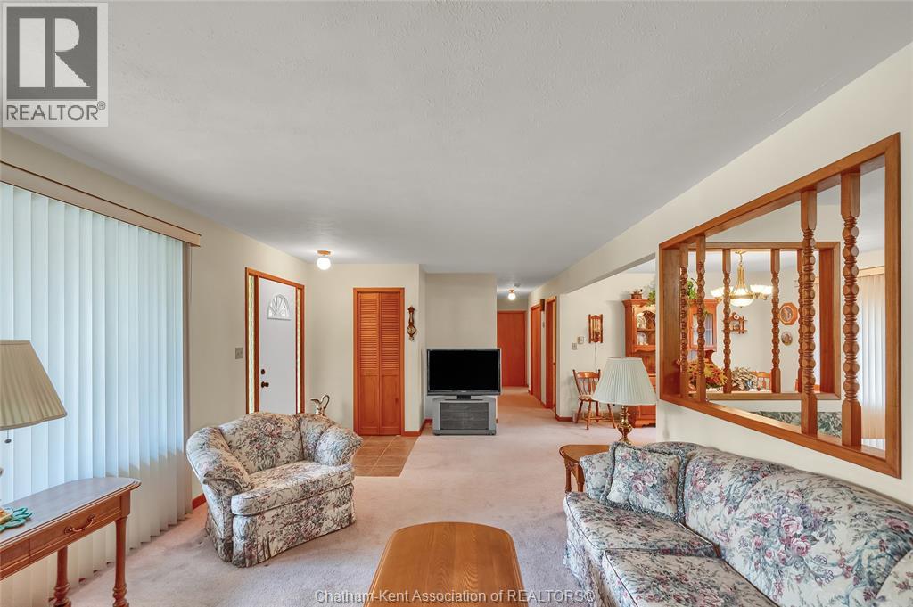 Photo 23 of 36 Bridle Path Road, Wallaceburg ON
