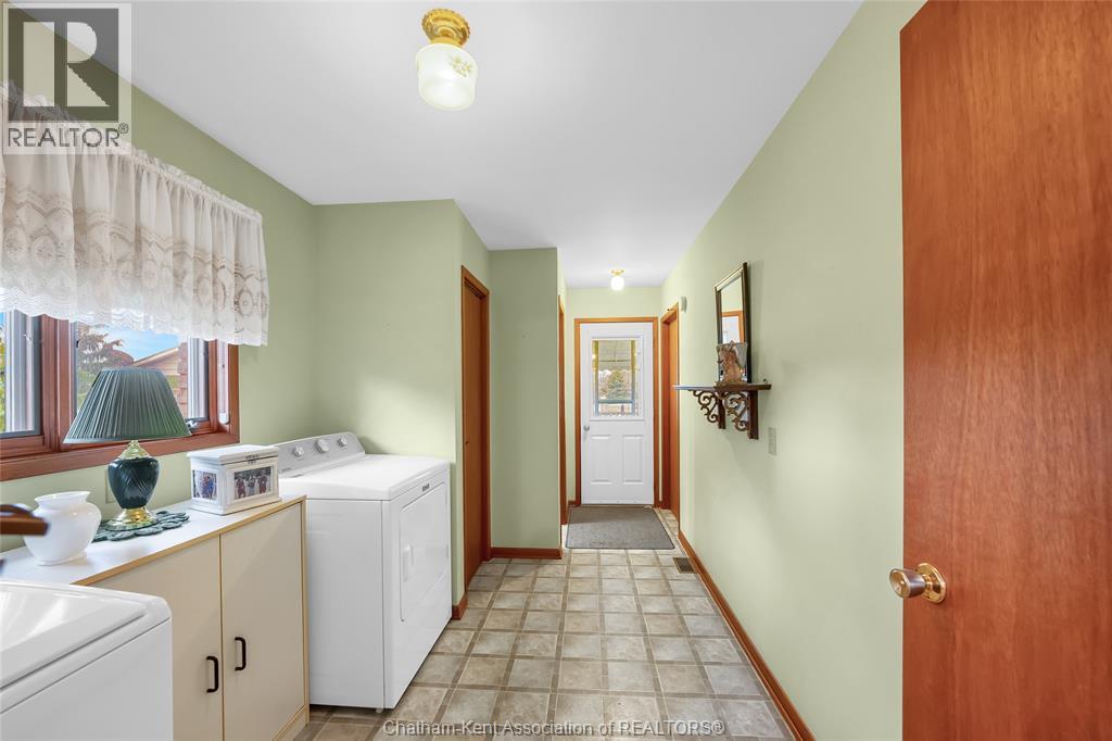 Photo 13 of 36 Bridle Path Road, Wallaceburg ON