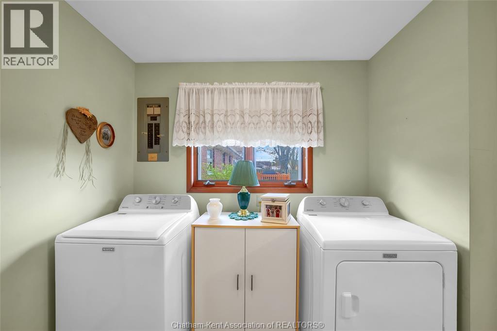 Photo 12 of 36 Bridle Path Road, Wallaceburg ON