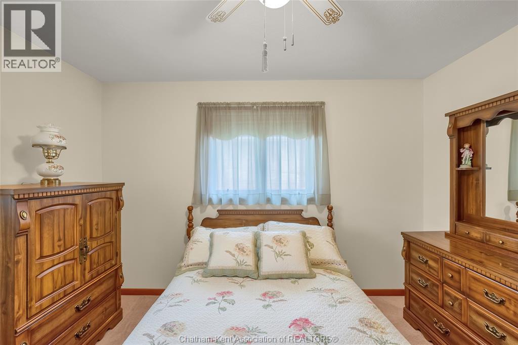 Photo 3 of 36 Bridle Path Road, Wallaceburg ON