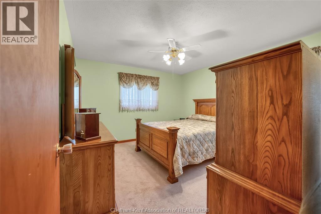 Photo 4 of 36 Bridle Path Road, Wallaceburg ON