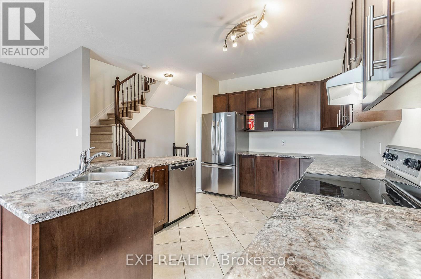 Photo 25 of 136 Whispering Winds Way, Ottawa ON