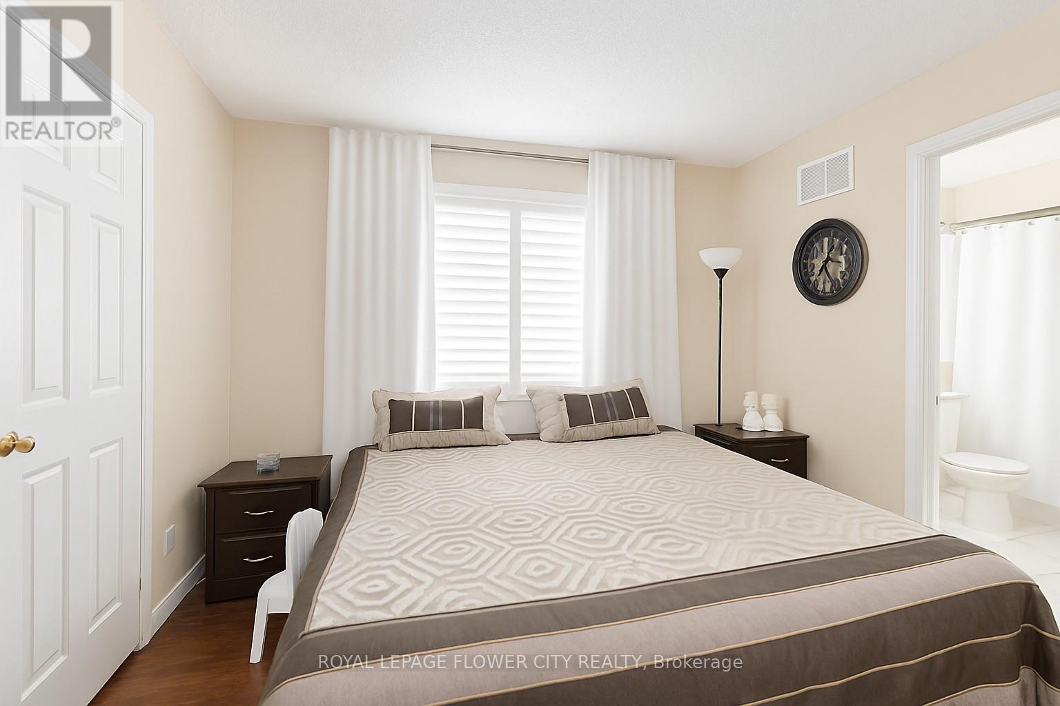 Photo 4 of 9 Maddybeth Crescent, Brampton ON