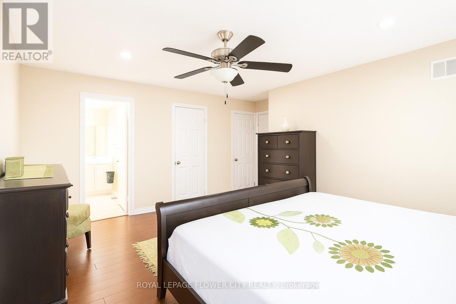 Photo 16 of 9 Maddybeth Crescent, Brampton ON