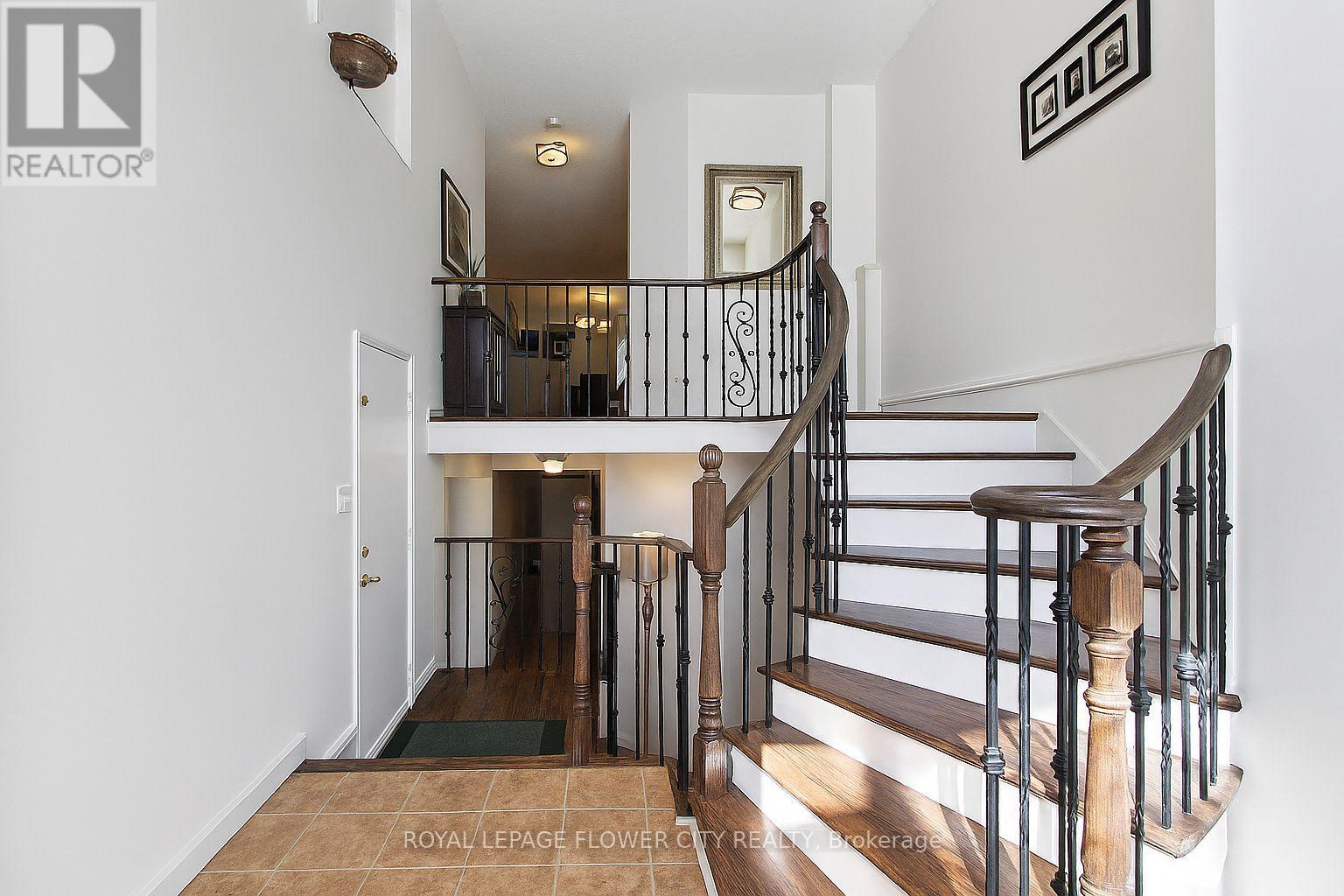 Photo 13 of 9 Maddybeth Crescent, Brampton ON