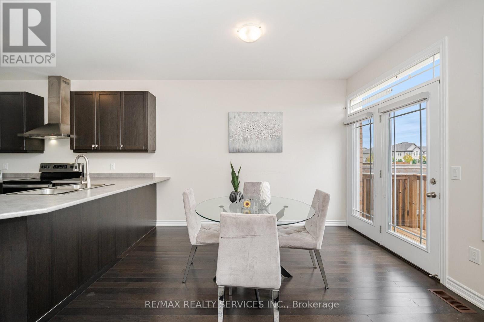 Photo 12 of 21 Cosbury Lane, Caledon ON