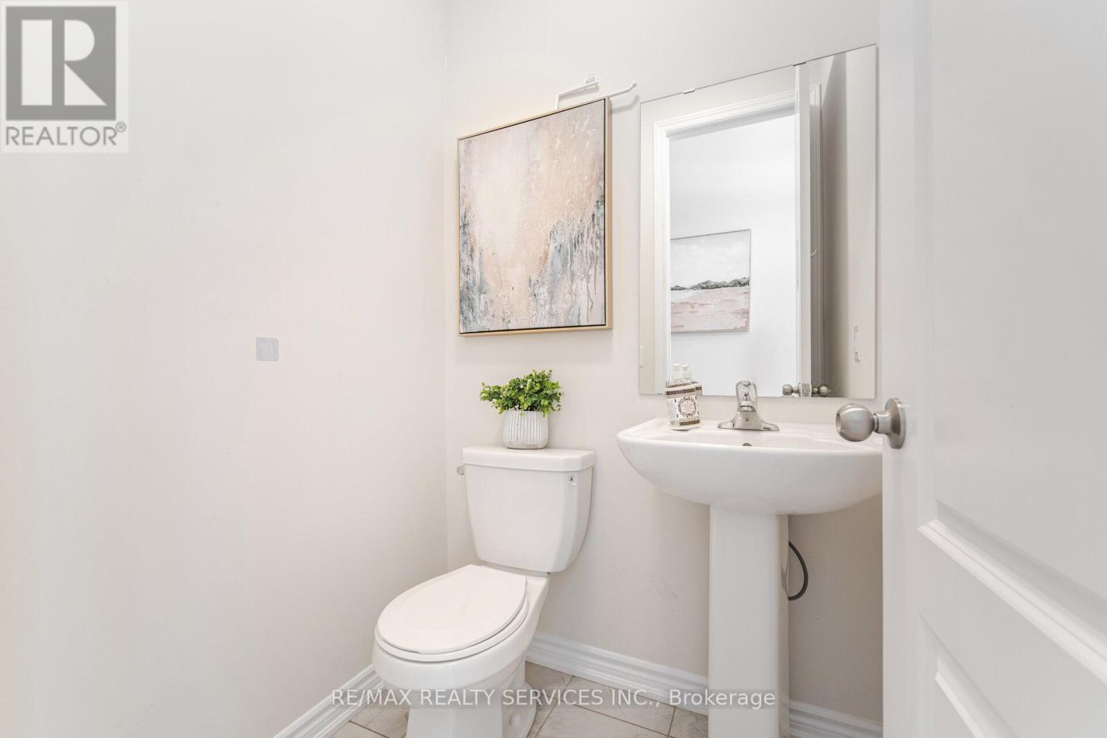 Photo 17 of 21 Cosbury Lane, Caledon ON
