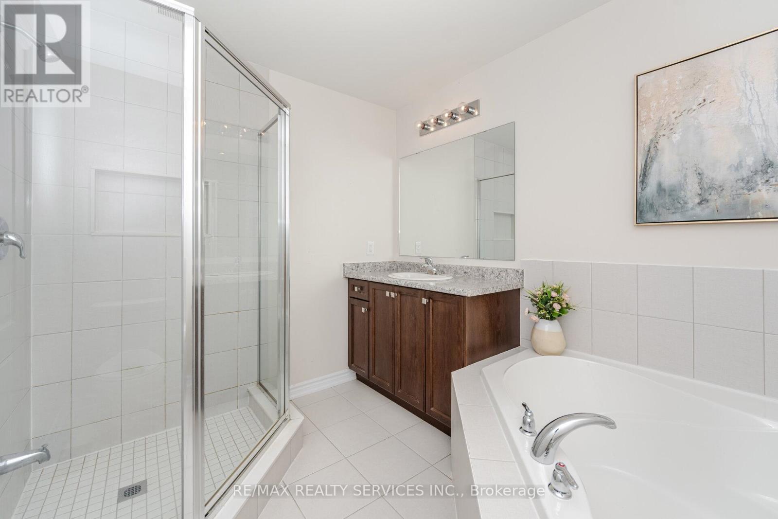 Photo 23 of 21 Cosbury Lane, Caledon ON