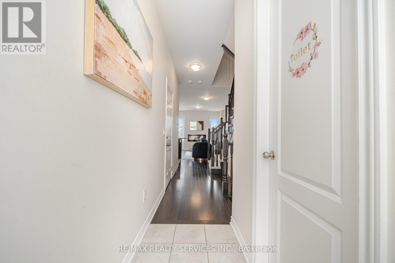 Photo 7 of 21 Cosbury Lane, Caledon ON