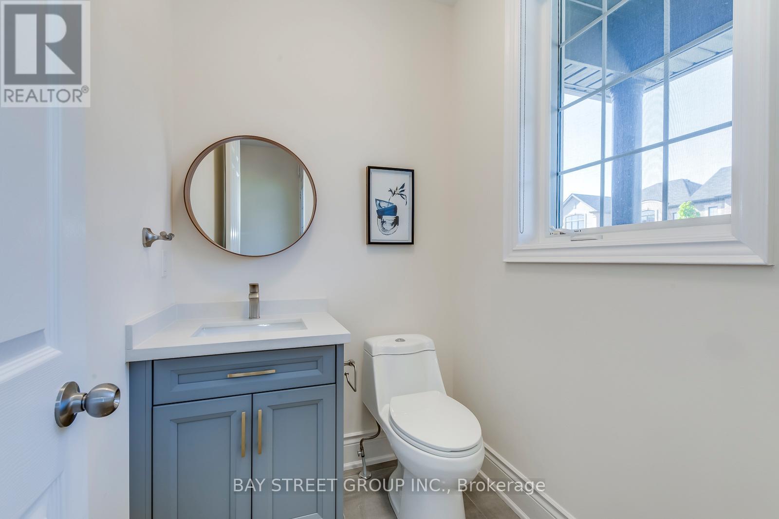 Photo 6 of 3091 Streamwood Pass, Oakville ON