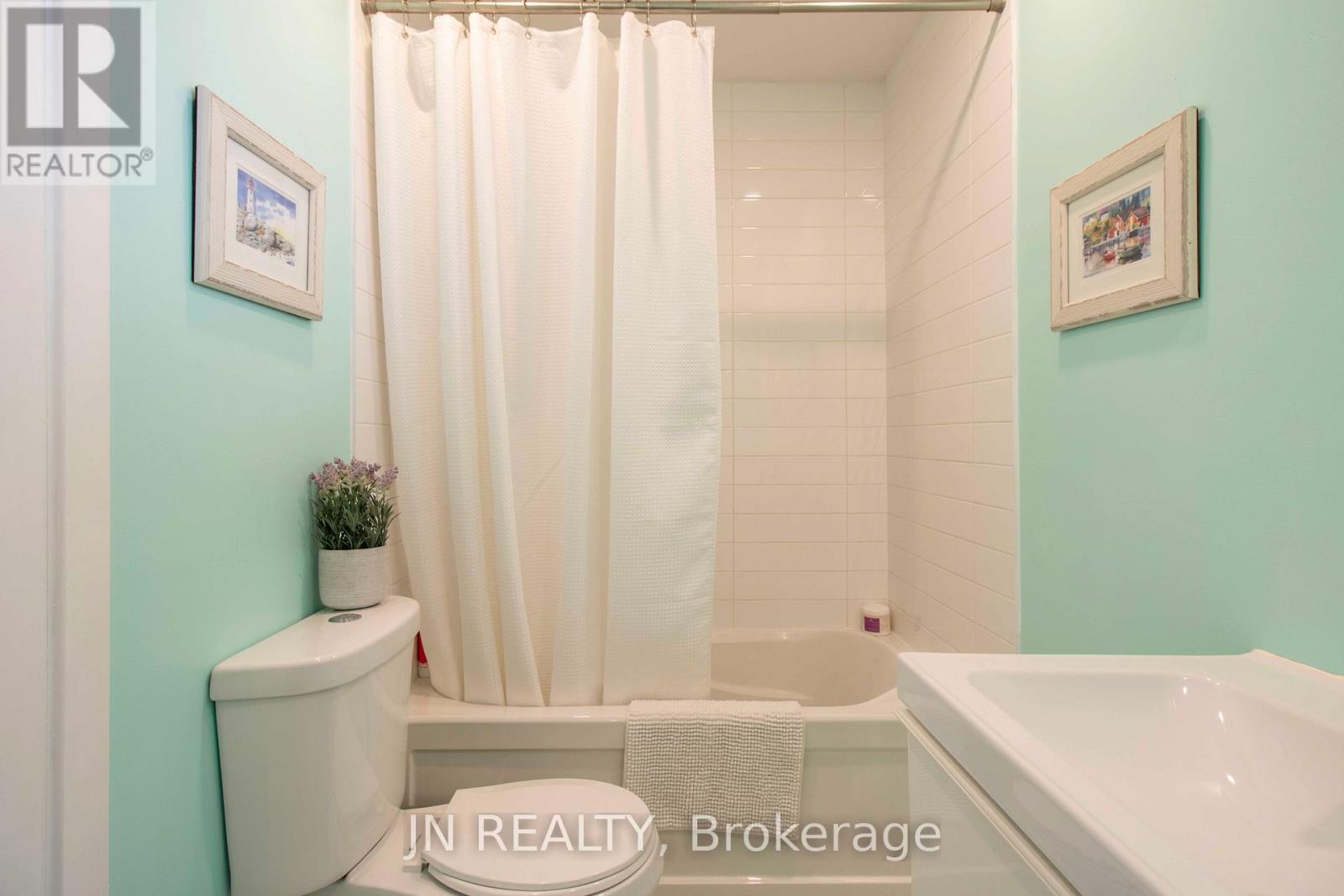 Photo 10 of 36 Harold Street, Brampton ON
