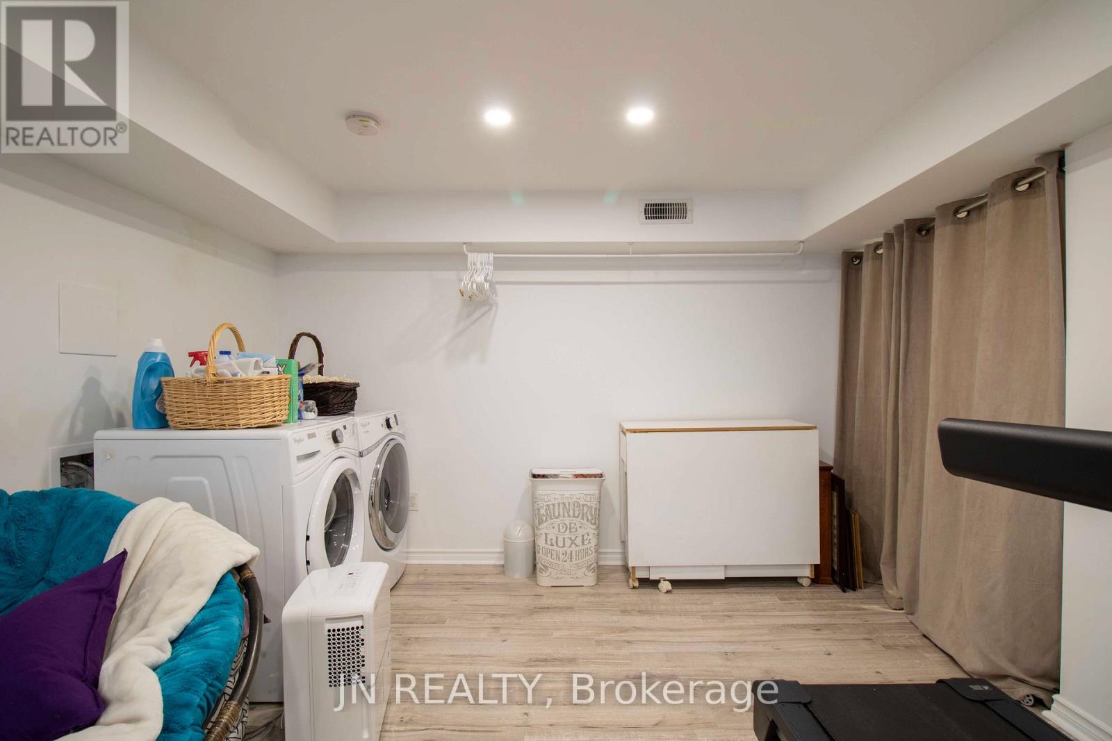 Photo 8 of 36 Harold Street, Brampton ON