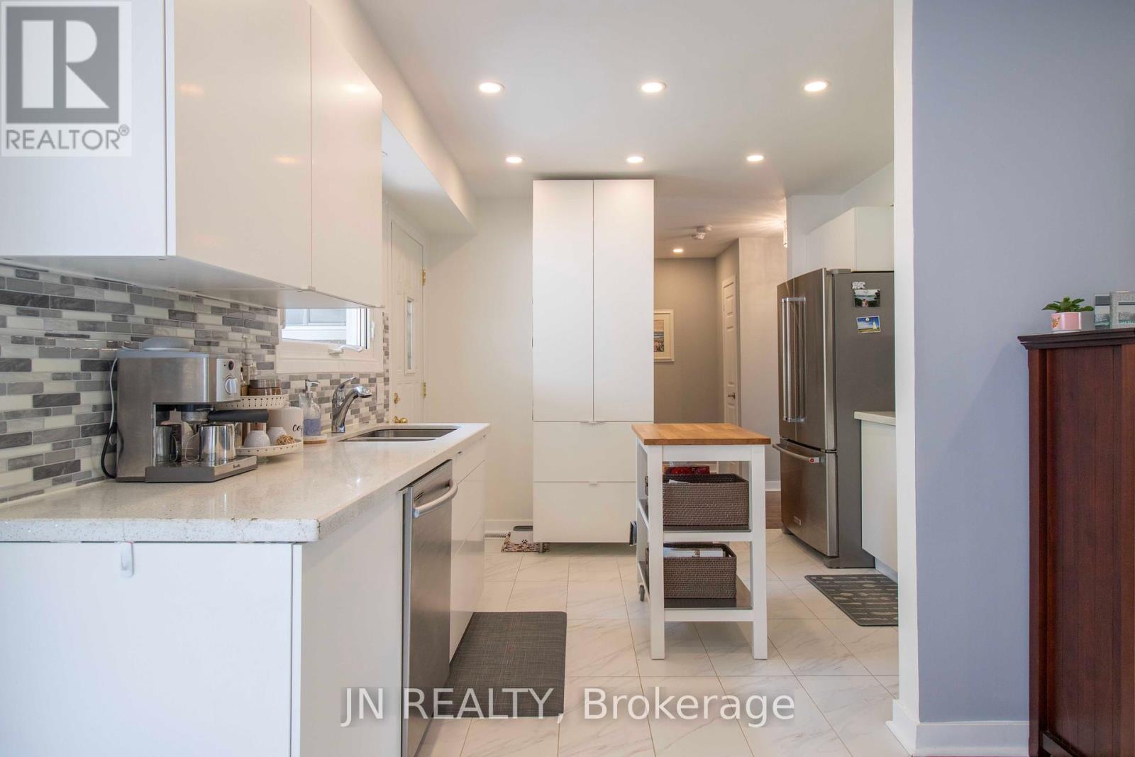 Photo 5 of 36 Harold Street, Brampton ON