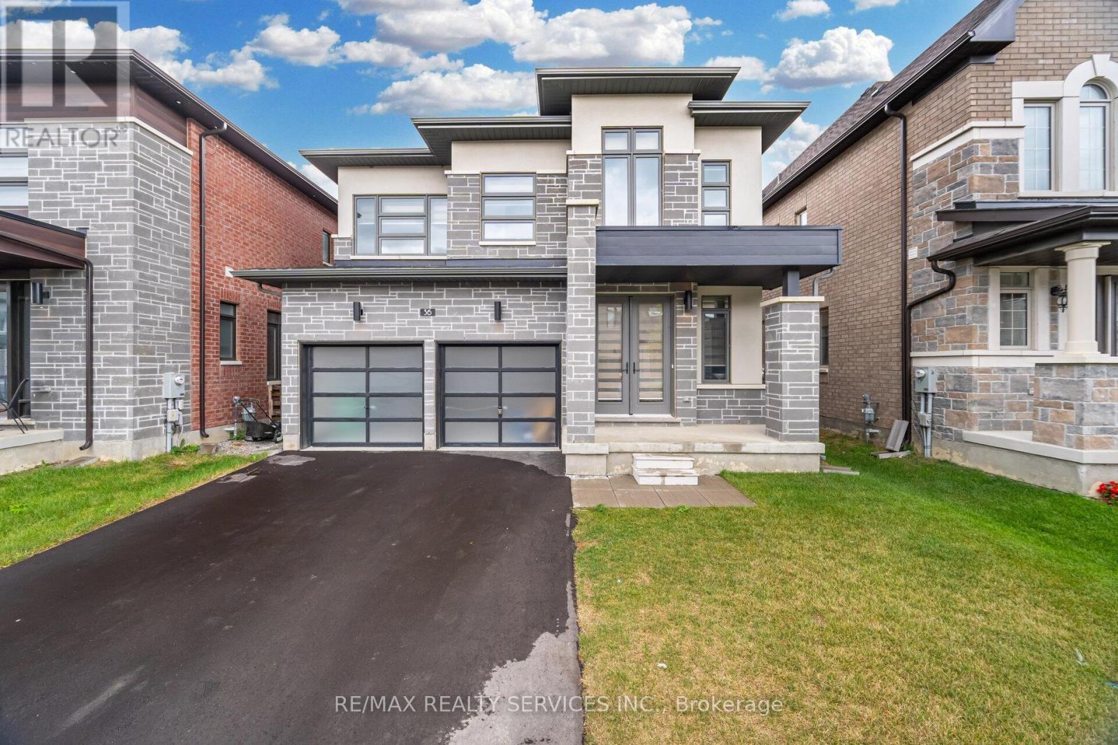 Photo 9 of 36 Michener Drive, Brampton ON