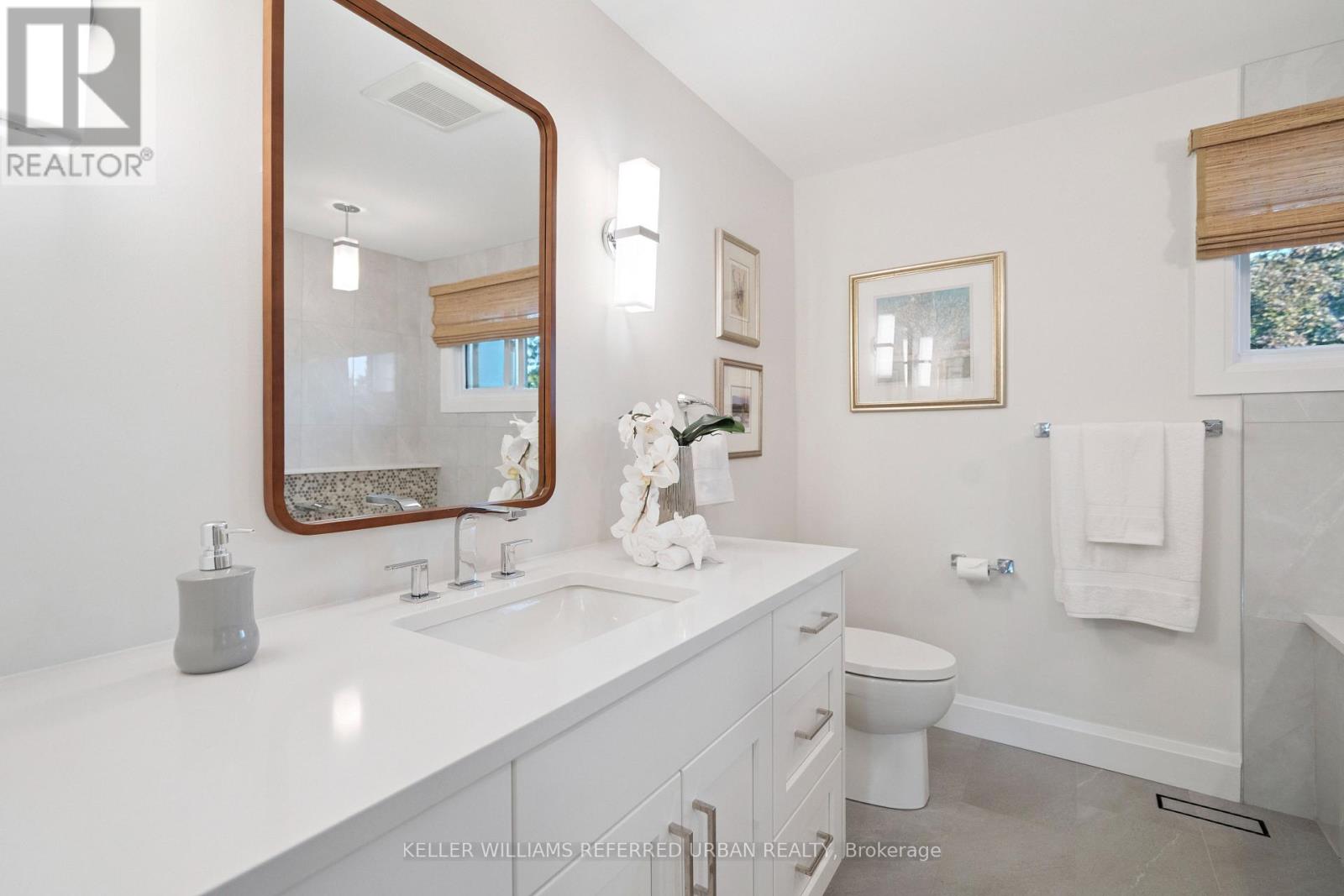 Photo 26 of 238 Slater Crescent, Oakville ON