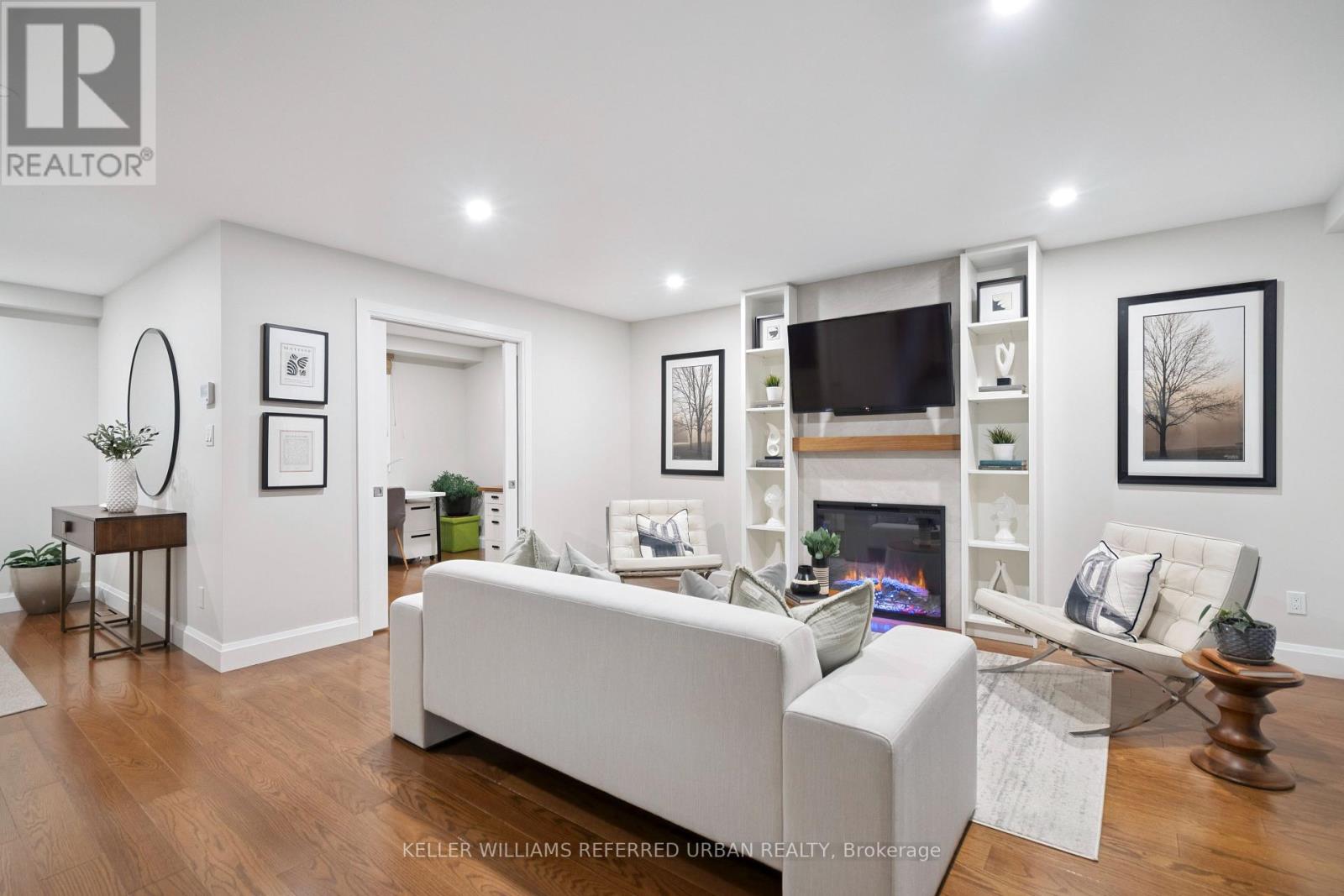 Photo 6 of 238 Slater Crescent, Oakville ON