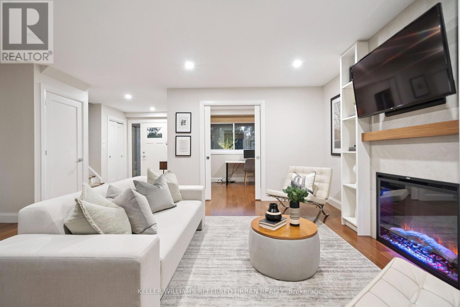Photo 8 of 238 Slater Crescent, Oakville ON