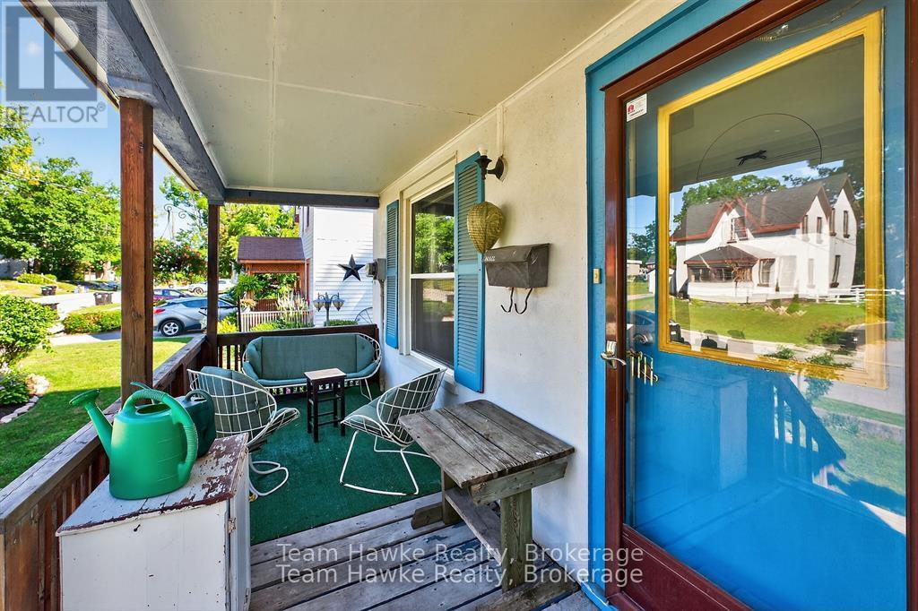 Photo 4 of 479 Queen Street, Midland ON