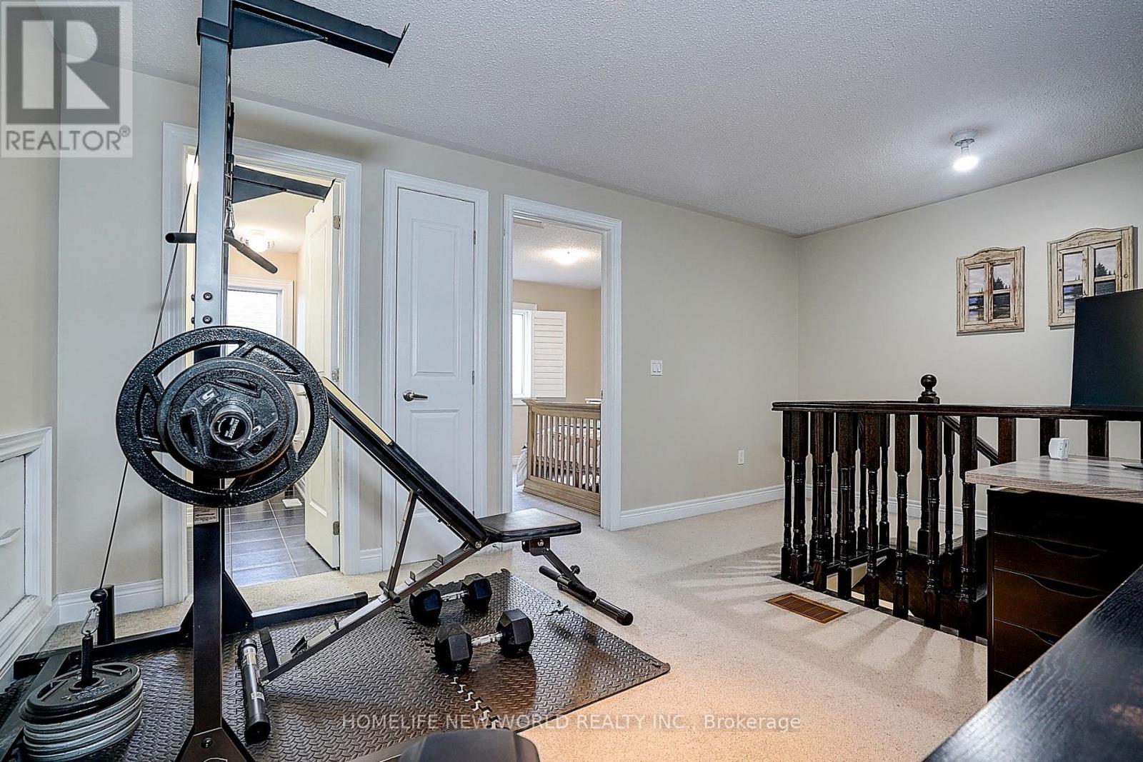 Photo 8 of 253 Cannes Avenue, Vaughan ON