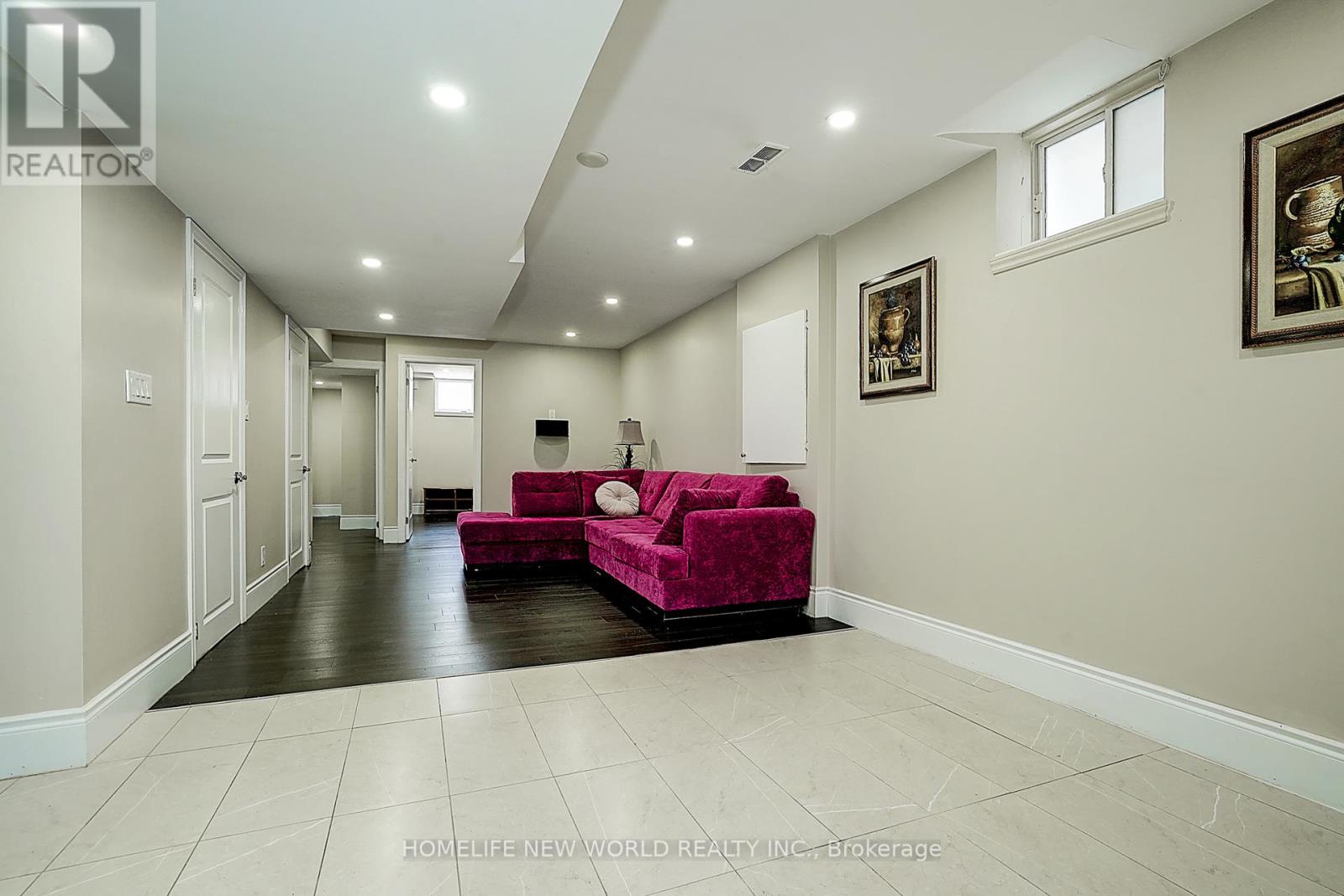 Photo 13 of 253 Cannes Avenue, Vaughan ON